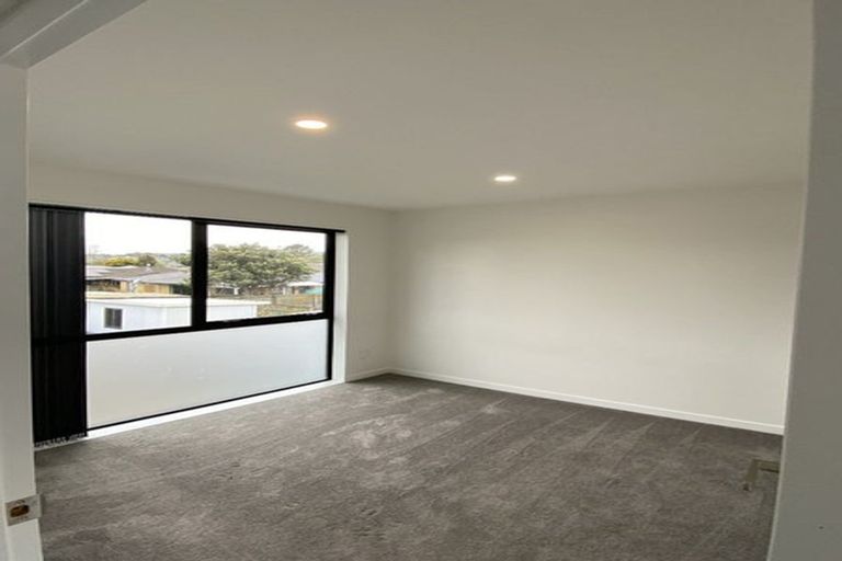 Photo of property in 9d Pukeroa Place, Papakura, 2110