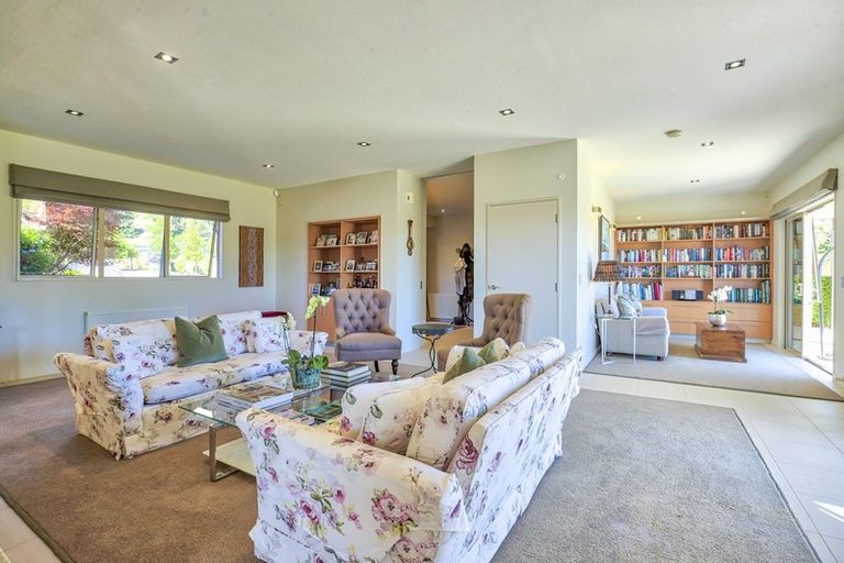 Photo of property in 17 Foxglove Heights, Wanaka, 9305