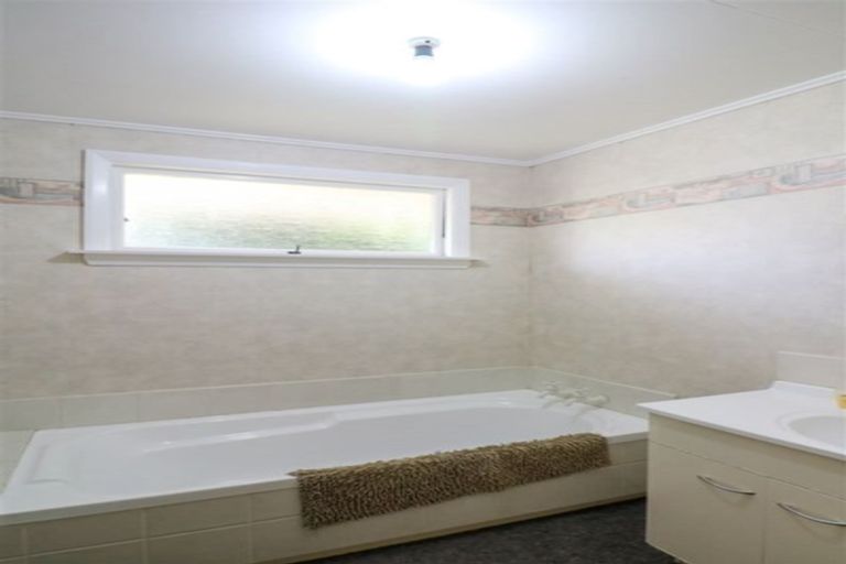 Photo of property in 119 Levels Plain Road, Levels, Timaru, 7975