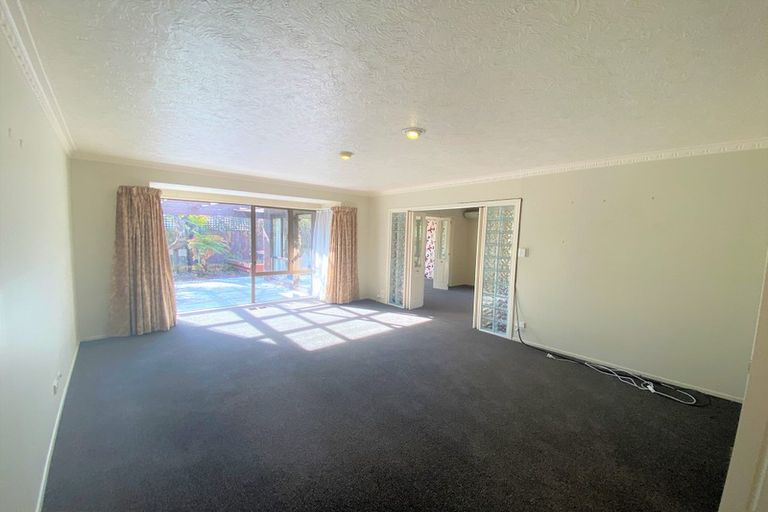 Photo of property in 15 Chatswood Place, Bishopdale, Christchurch, 8051