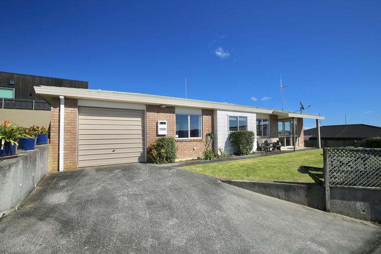 Photo of property in 10b Long Street, Raglan, 3225