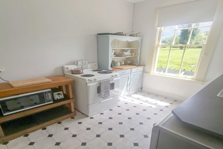 Photo of property in 10 Marsack Road, Taumarunui, 3992