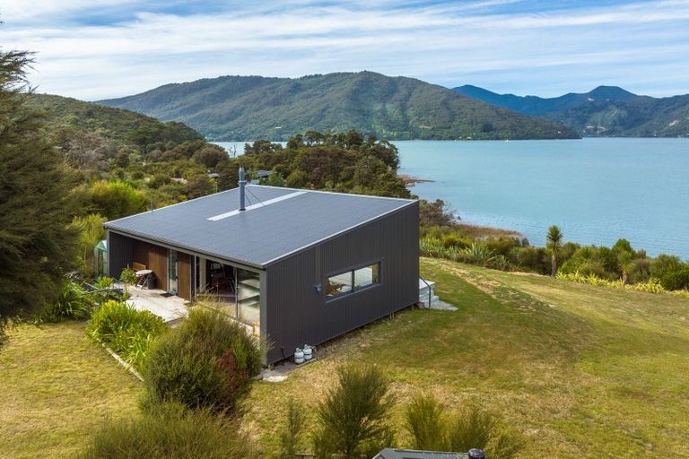 Photo of property in 15 Tai Close, Kaiuma Bay, Havelock, 7178