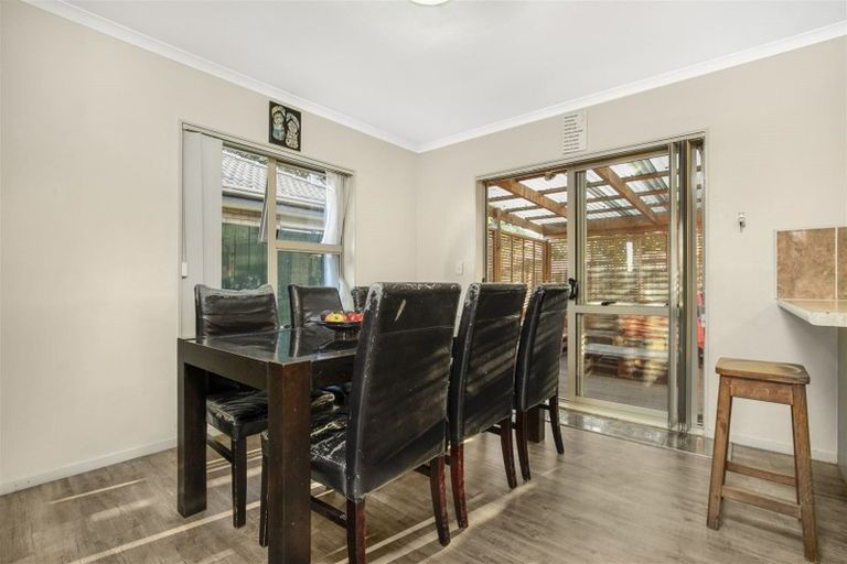 Photo of property in 7 Peng Place, Mangere Bridge, Auckland, 2022