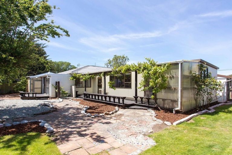 Photo of property in 2 Sinclair Street, New Brighton, Christchurch, 8083