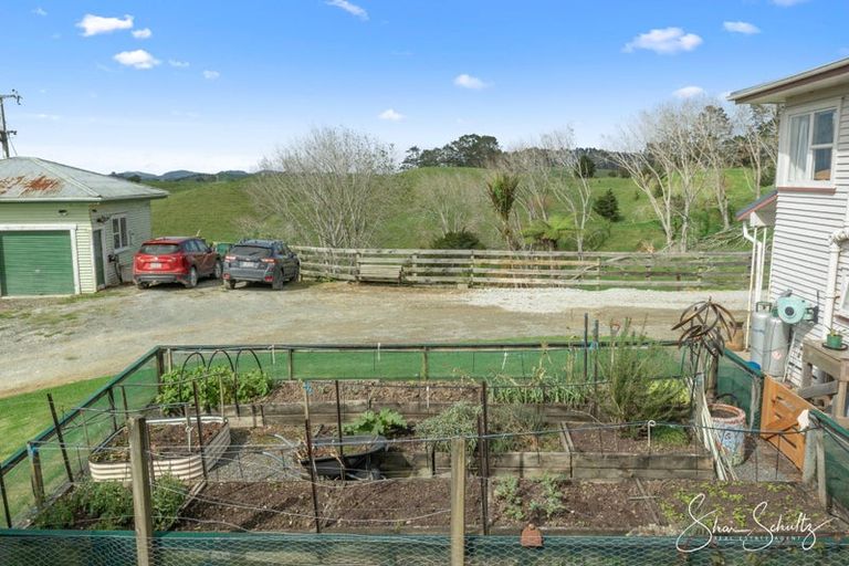 Photo of property in 624 Golden Stairs Road, Mareretu, Maungaturoto, 0589