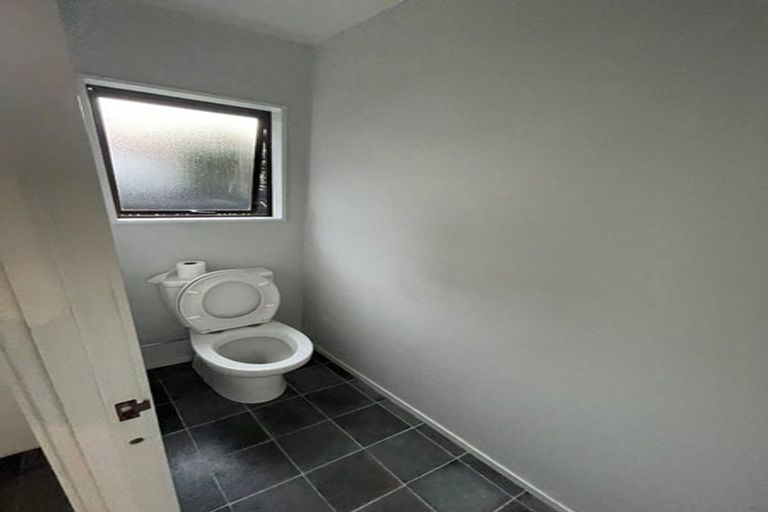 Photo of property in 1/127 Clevedon Road, Papakura, 2110