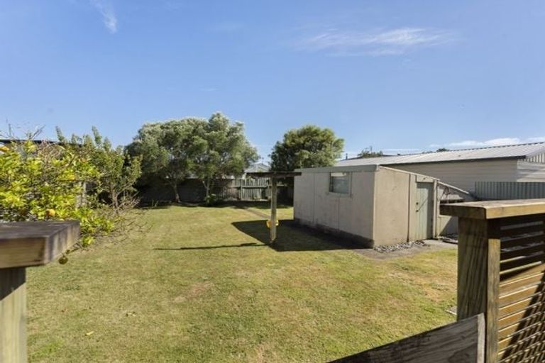 Photo of property in 52 Wallace Place, Westown, New Plymouth, 4310