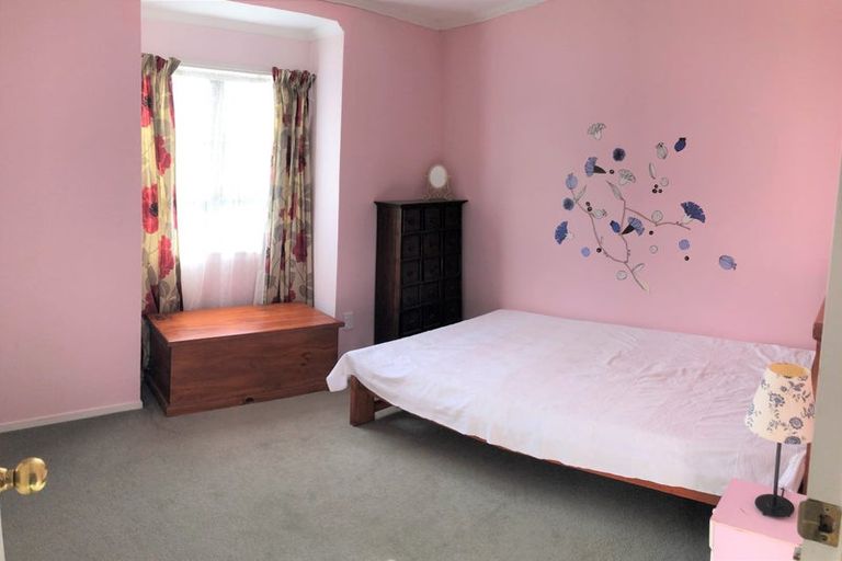 Photo of property in 64 Amapur Drive, Khandallah, Wellington, 6035