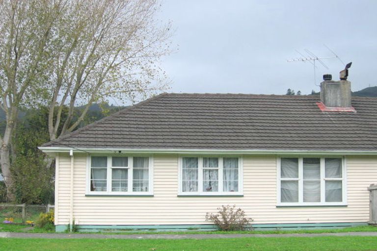 Photo of property in 26 Bird Grove, Stokes Valley, Lower Hutt, 5019