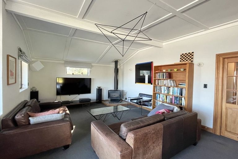 Photo of property in 14 John Street, Titahi Bay, Porirua, 5022