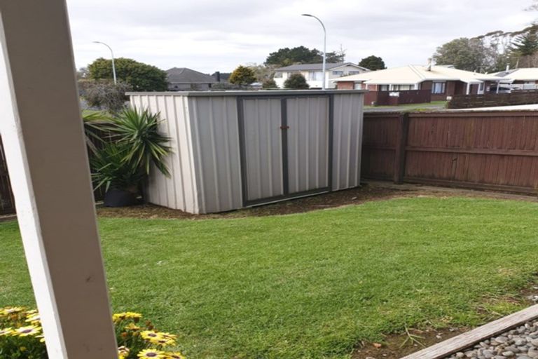 Photo of property in 70 Sandspit Road, Waiuku, 2123