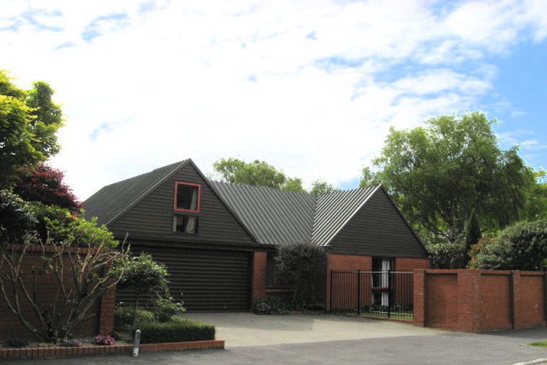 Photo of property in 2 Frith Place, Burnside, Christchurch, 8053