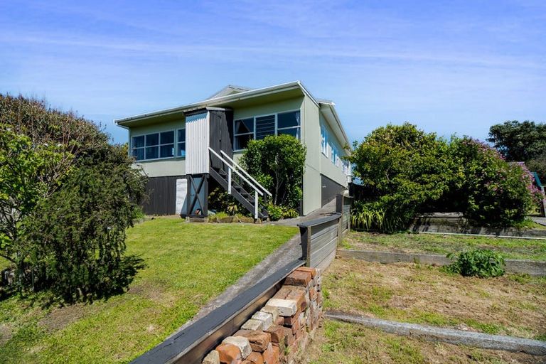 Photo of property in 34 Norfolk Street, Patea, 4520
