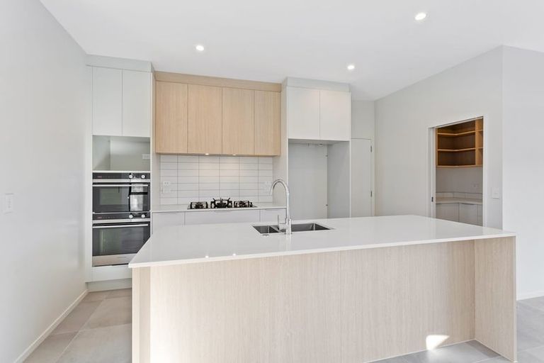 Photo of property in 98 Te Napi Drive, Takanini, 2112