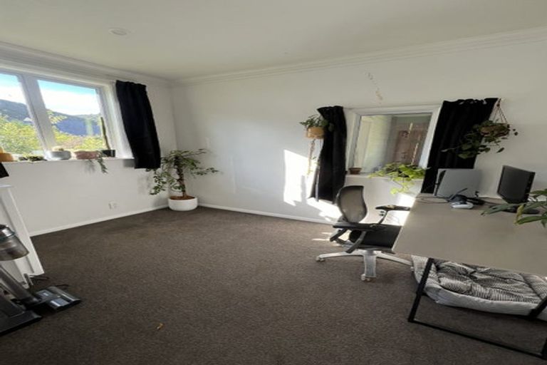 Photo of property in 63 Black Beech Street, Birchville, Upper Hutt, 5018