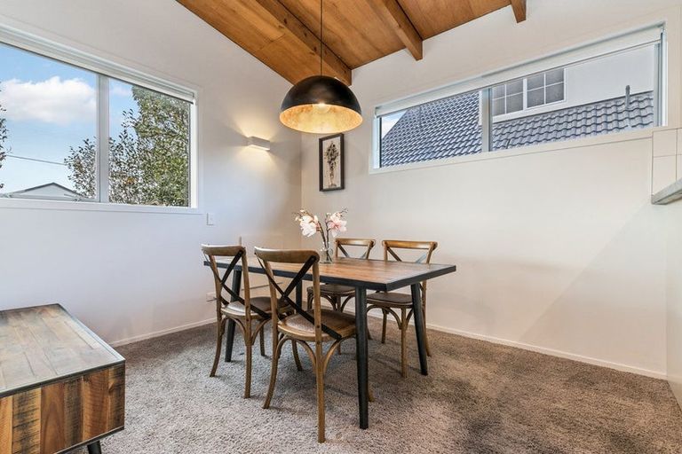 Photo of property in 68a Bay Street, Red Beach, 0932