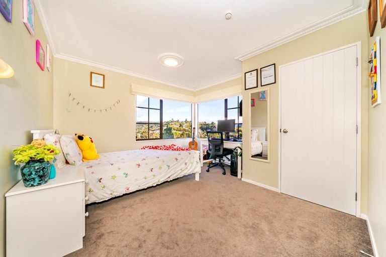 Photo of property in 28 Castle Crescent, Stokes Valley, Lower Hutt, 5019