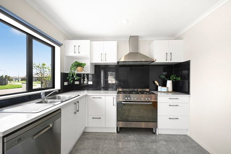 Photo of property in 1 Capricorn Place, Rototuna North, Hamilton, 3210