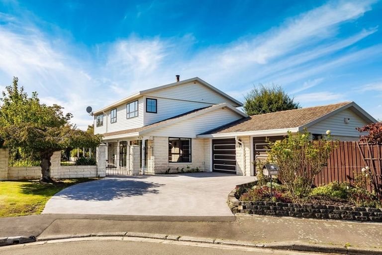 Photo of property in 4 Rowanwood Close, Halswell, Christchurch, 8025