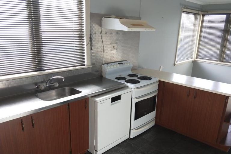 Photo of property in 19 Pembroke Street, Highbury, Palmerston North, 4412