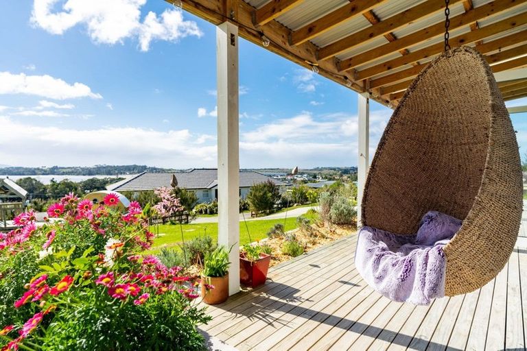 Photo of property in 8 Daphne Place, Mangawhai, 0505