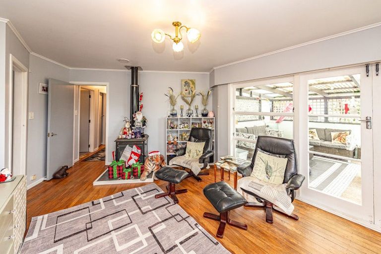 Photo of property in 64 Wikitoria Road, Putiki, Whanganui, 4501