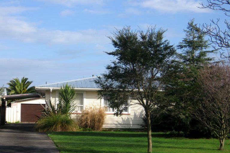 Photo of property in 2 Oban Place, Awapuni, Palmerston North, 4412