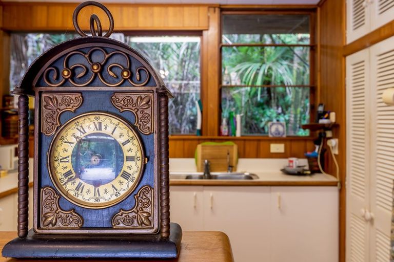 Photo of property in 54 Mahoe Road, Titirangi, Auckland, 0604