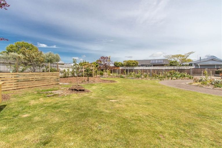 Photo of property in 3 Pokaka Place, Inglewood, 4330