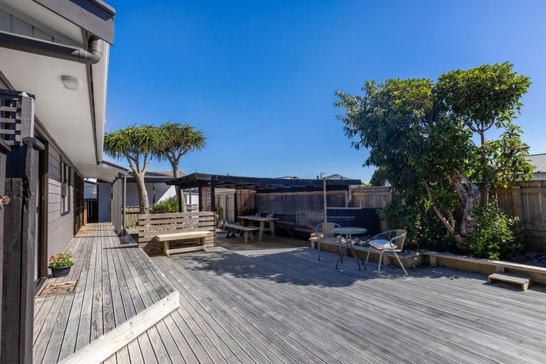 Photo of property in 86 Michael Road, Paraparaumu Beach, Paraparaumu, 5032