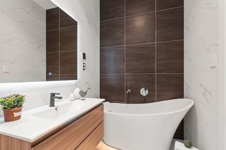 Photo of property in 36 Celestial Crescent, Orewa, 0931