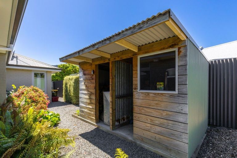 Photo of property in 6a Huia Street, Waikawa, Picton, 7220