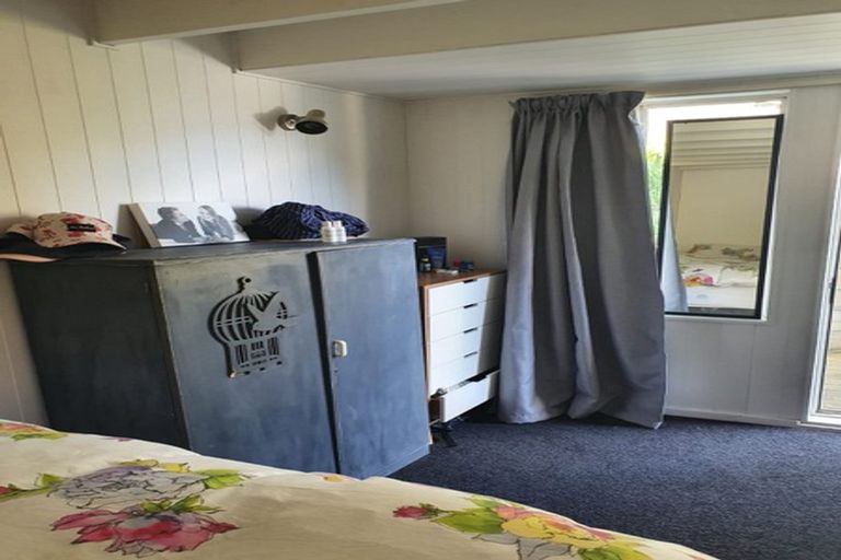 Photo of property in 18b Mackinnon Terrace, Sunshine Bay, Queenstown, 9300