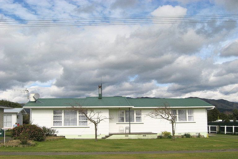 Photo of property in 26 Grand Street, Shannon, 4821