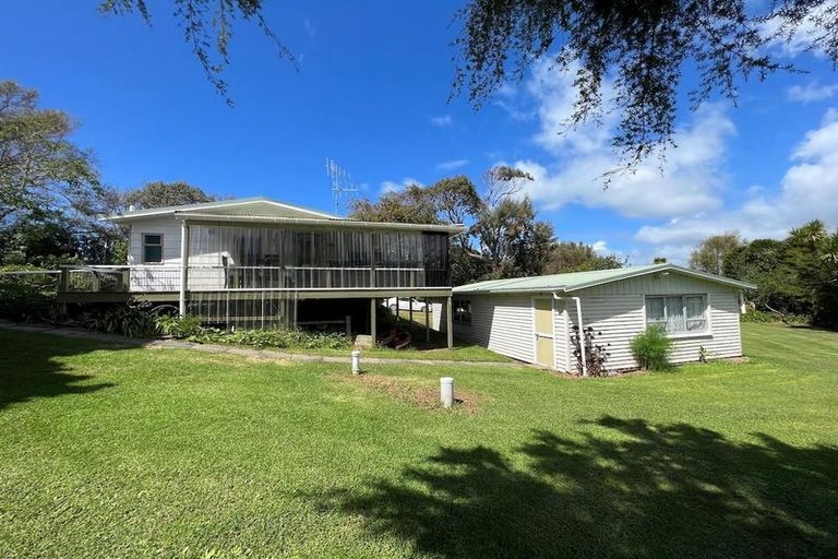 Photo of property in 730 Whangaruru North Road, Whangaruru, Hikurangi, 0184