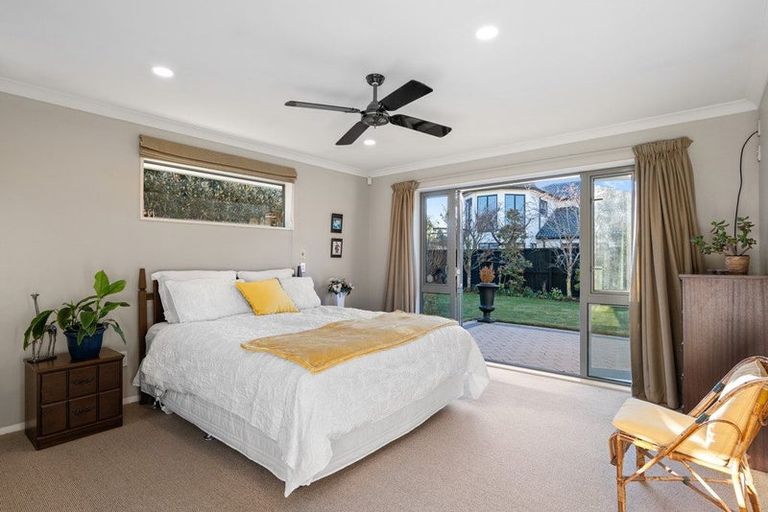 Photo of property in 4 Dinglebay Place, Casebrook, Christchurch, 8051