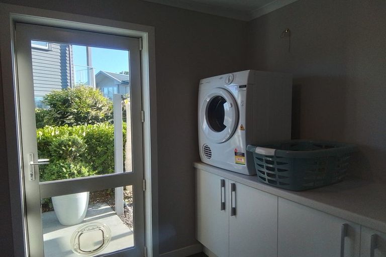 Photo of property in 46 Plescher Crescent, Leamington, Cambridge, 3432