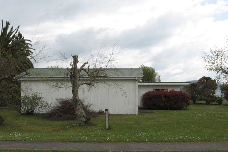 Photo of property in 21 Willow Avenue, Hannahs Bay, Rotorua, 3010