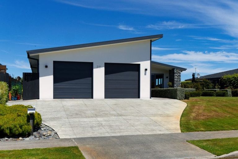 Photo of property in 25 Miromiro Drive, Kaikoura, 7300