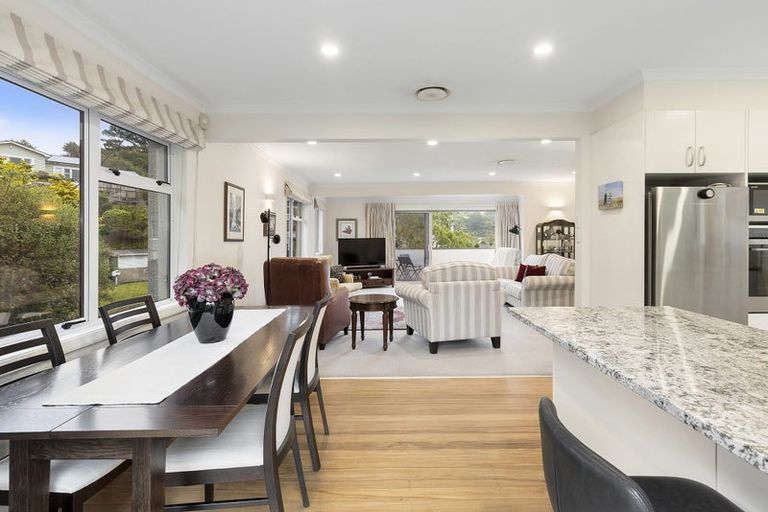 Photo of property in 13 Kowhai Street, Tawa, Wellington, 5028