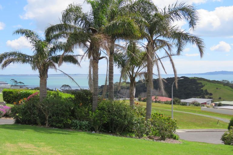 Photo of property in 9 Oden Hill, Coopers Beach, 0420