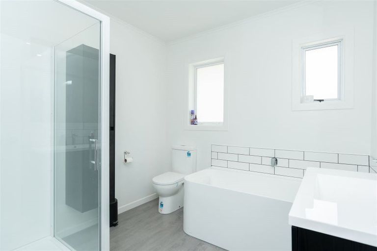 Photo of property in 18 Morrinsville Road, Hillcrest, Hamilton, 3216