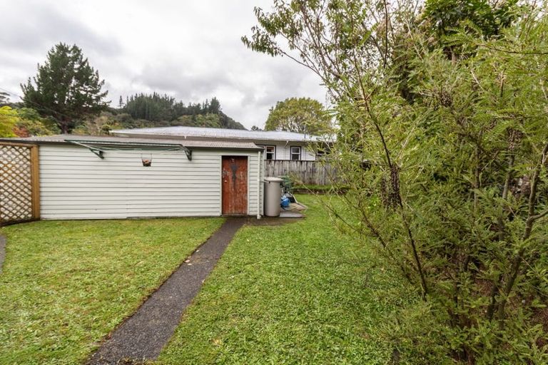 Photo of property in 18 Whangakoko Grove, Birchville, Upper Hutt, 5018