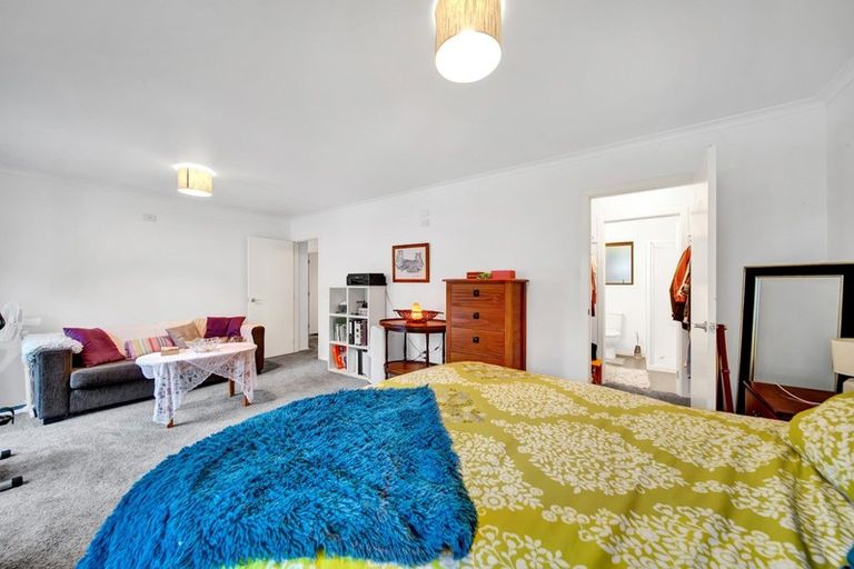 Photo of property in 7 Waterloo Place, Westown, New Plymouth, 4310