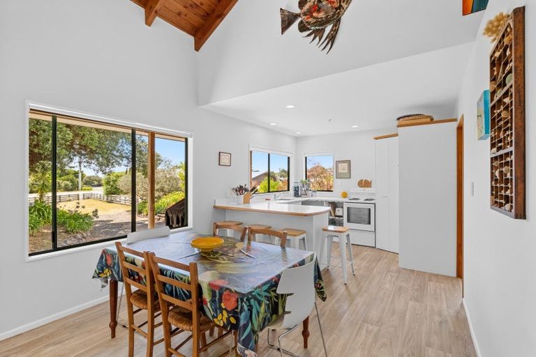 Photo of property in 12 Moir Point Road, Mangawhai Heads, Mangawhai, 0505
