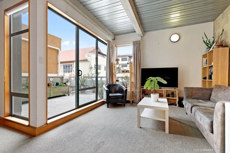 Photo of property in First House Apartments, 2/4 Frederick Street, Te Aro, Wellington, 6011