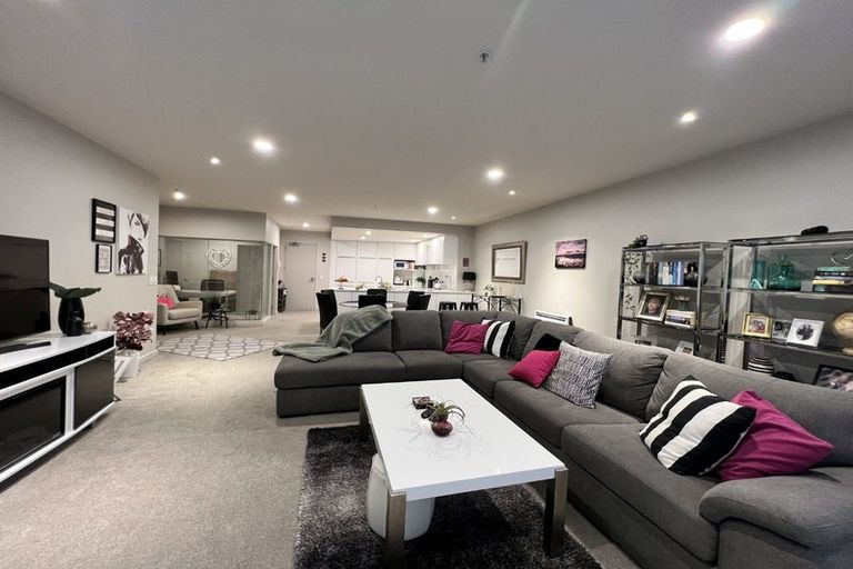 Photo of property in Kate Sheppard Apartments, 3b/42 Molesworth Street, Thorndon, Wellington, 6011