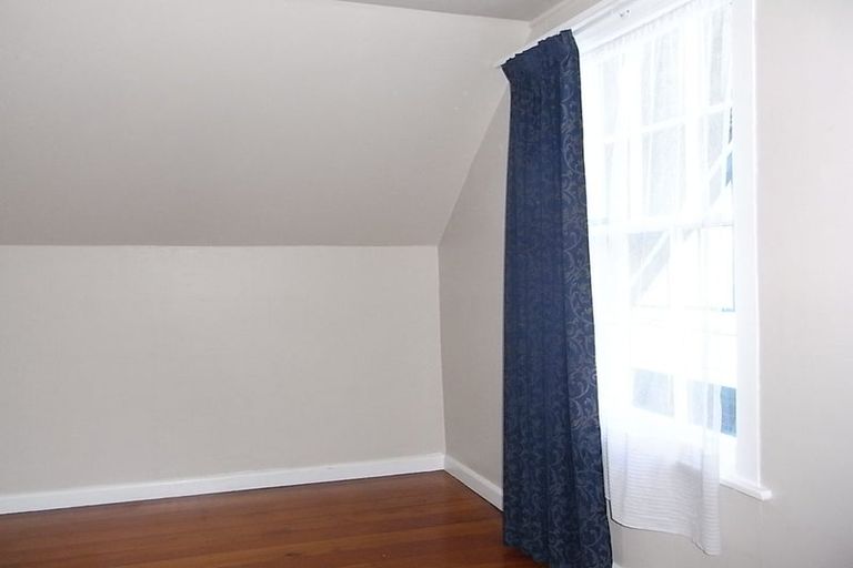 Photo of property in 28 Shakespeare Road, Bluff Hill, Napier, 4110