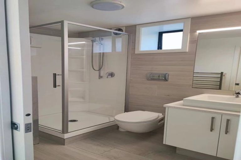 Photo of property in 12 Meadowvale Avenue, Forrest Hill, Auckland, 0620